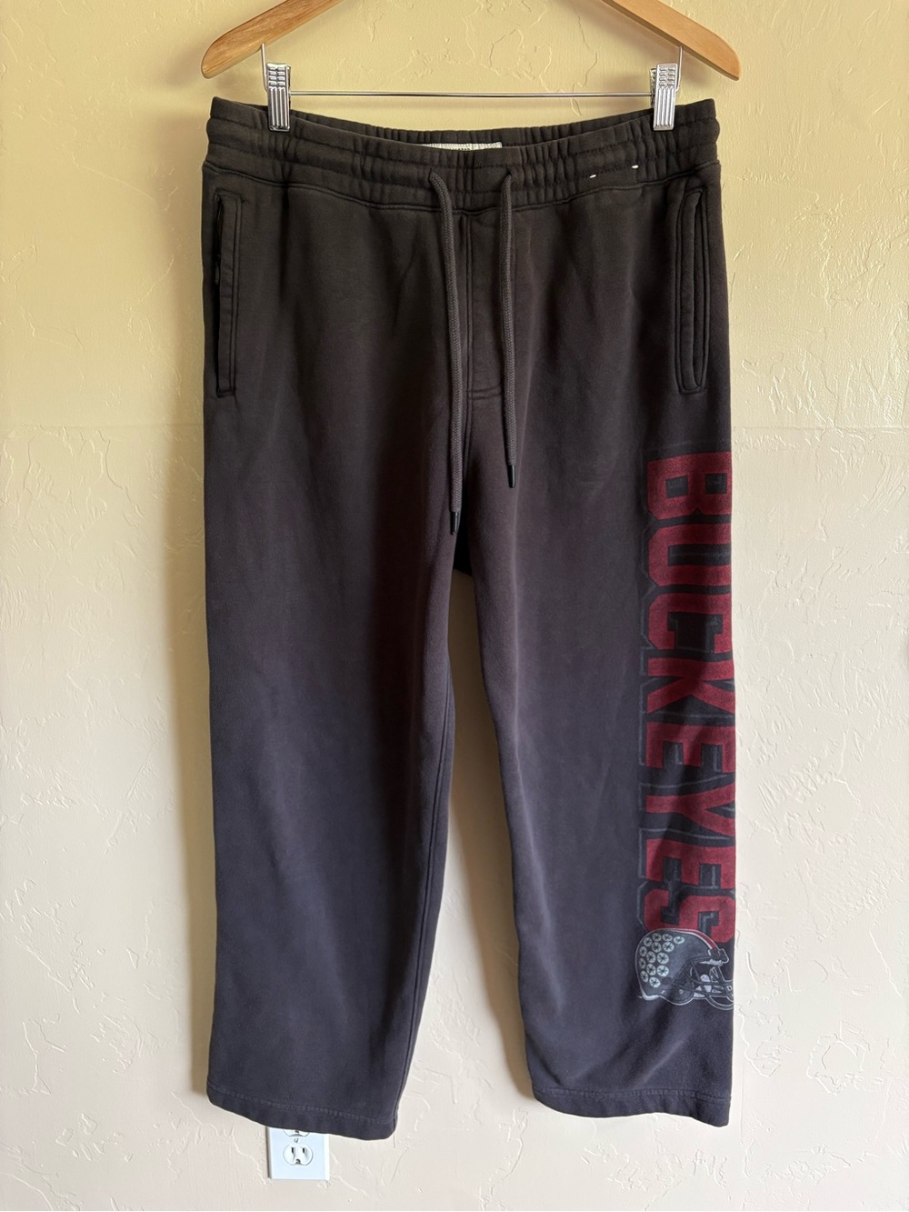Hollister x Ohio State University Buckeyes Men’s Baggy Sweatpants Grey Red M
